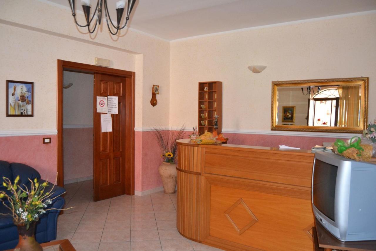 Hotel Ristorante L'Avvenire Gizzeria Εξωτερικό φωτογραφία