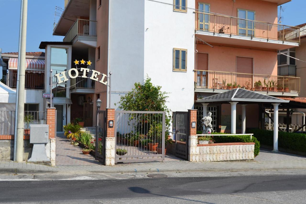 Hotel Ristorante L'Avvenire Gizzeria Εξωτερικό φωτογραφία